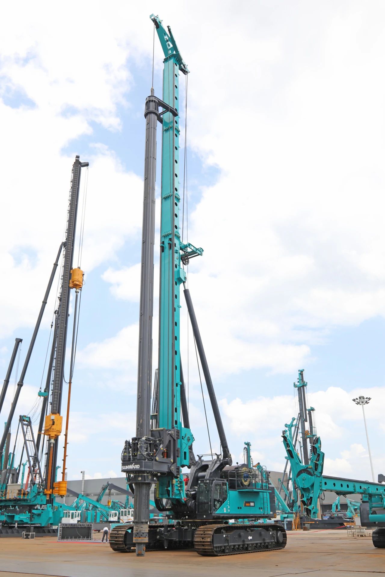 “破紀錄王者”再出征！山河智能SWDM800旋挖鉆機成功交機